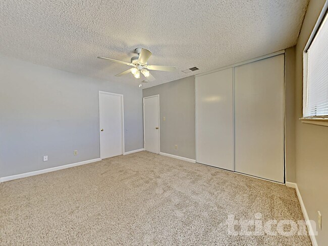 Building Photo - 2333 Nancy Ln