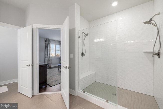 Building Photo - 621 Bluemont Ave