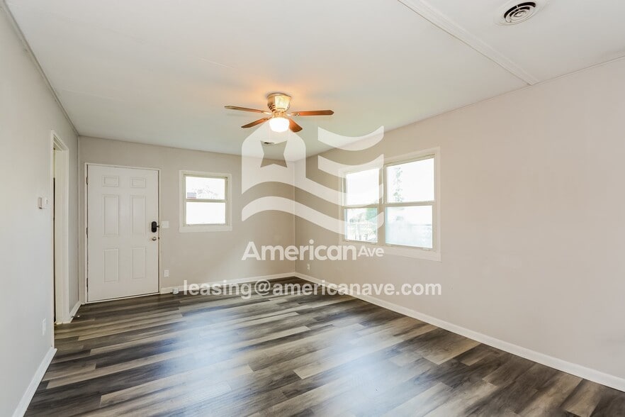 Building Photo - 6483 Simpson Ave