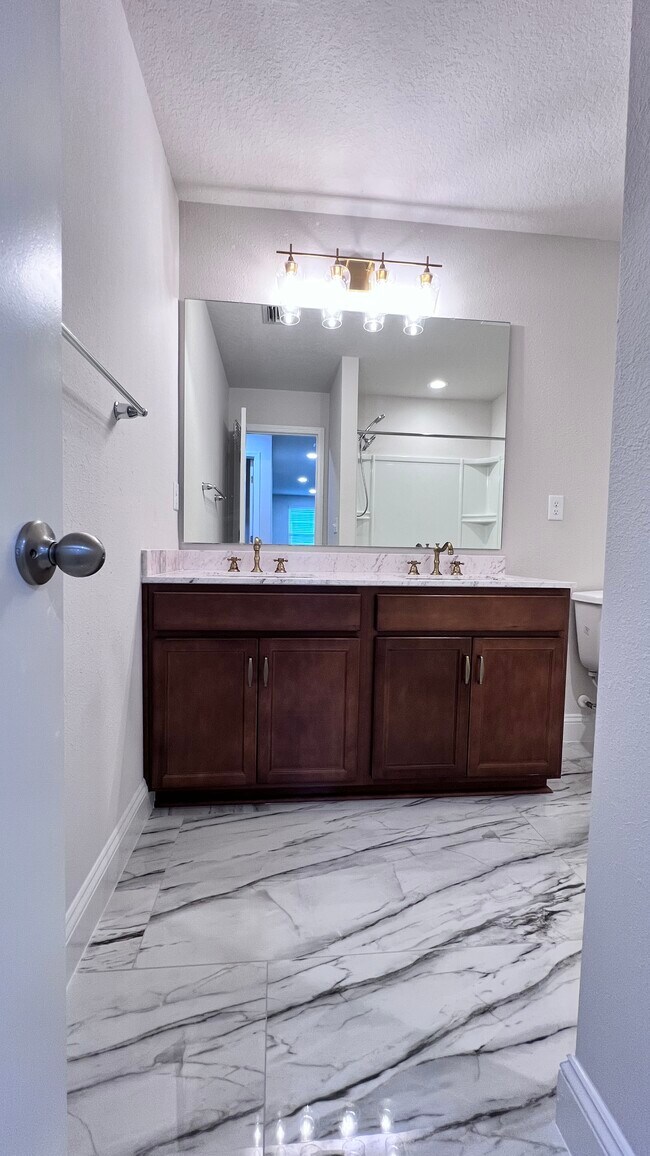 Building Photo - 1841 Cogdill Trace