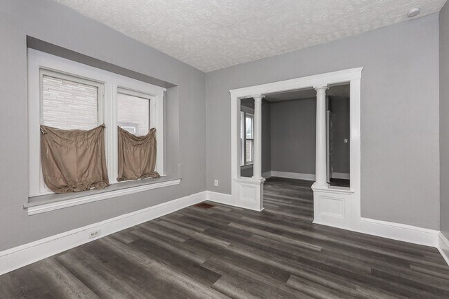 Building Photo - 2307 Garden Ave
