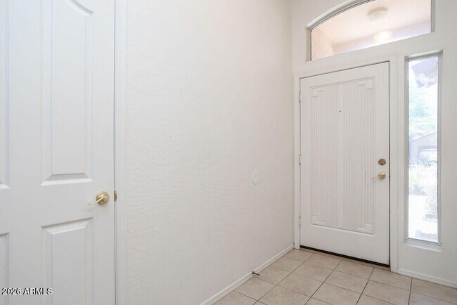 Building Photo - 6762 W Del Mar Ln