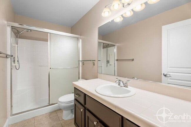 Building Photo - 2903 NE 184th Ave