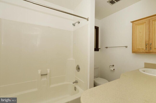 Building Photo - 11800 Wolf Run Ln