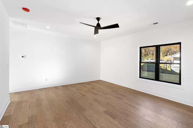 Building Photo - 112 Lepak Ln