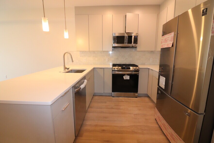 Building Photo - 458 Washington St