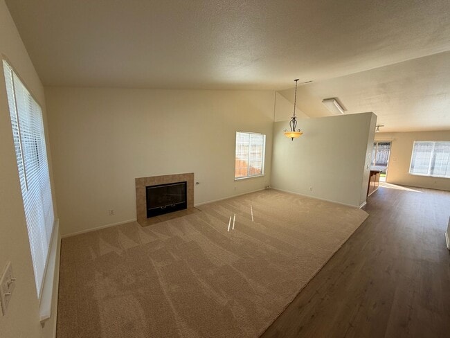 Building Photo - 1424 Via Rosa