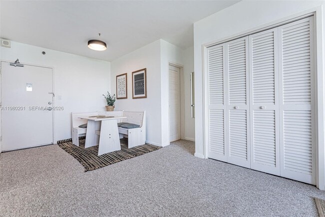 Building Photo - 1000 West Ave