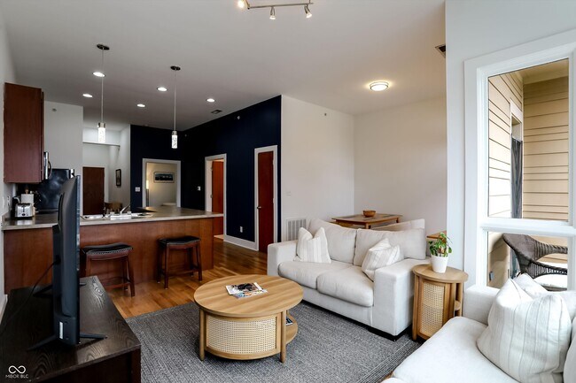 Building Photo - 233 E St Joseph St