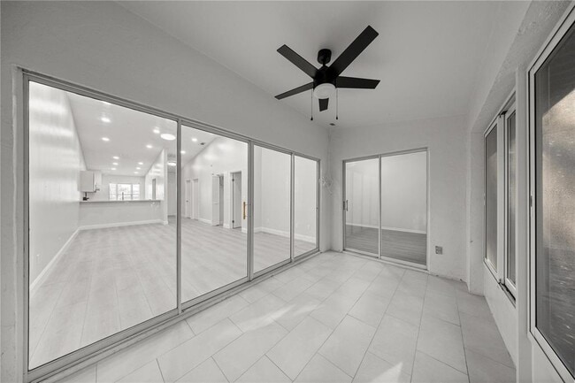 Building Photo - 10441 SW 85th Ct