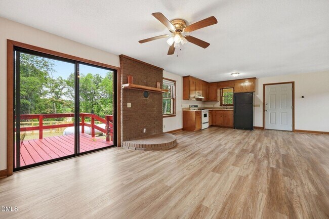 Building Photo - 763 Tingen Rd