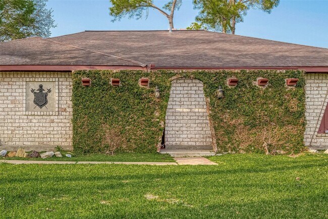 Building Photo - 11406 High Star Dr