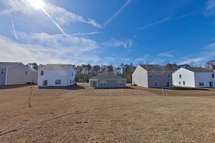 Building Photo - 124 Inez Ave