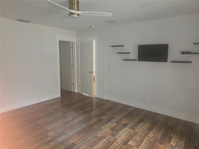 Building Photo - 8163 Winter St