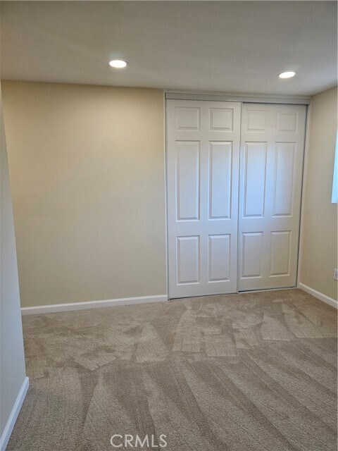 Building Photo - 2641 Valley View Ave