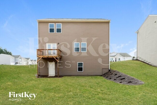 Building Photo - 2168 Hudson Dr