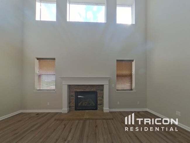 Building Photo - 781 Dublin Pl