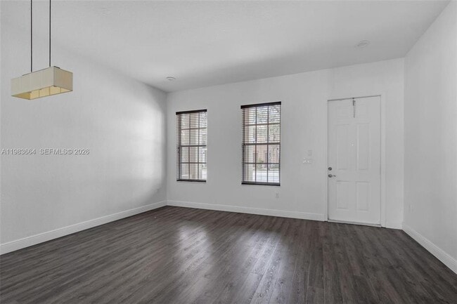 Building Photo - 624 SW 147th Ave