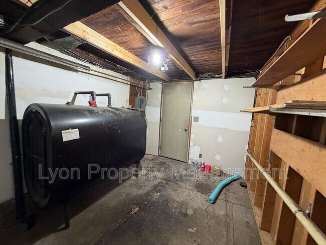 Building Photo - 35 Albert Ave