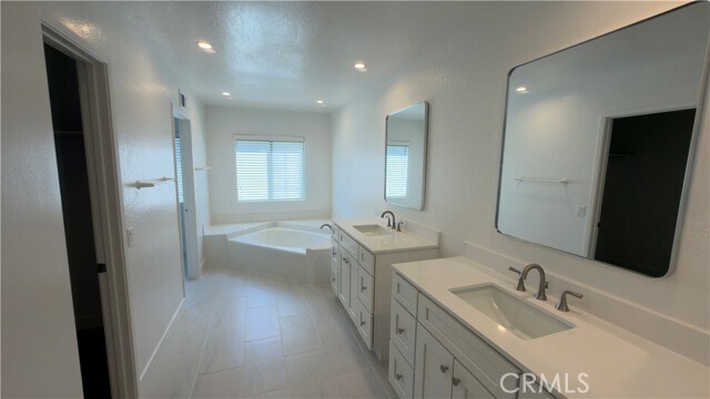 Building Photo - 24901 Zumaya Ct