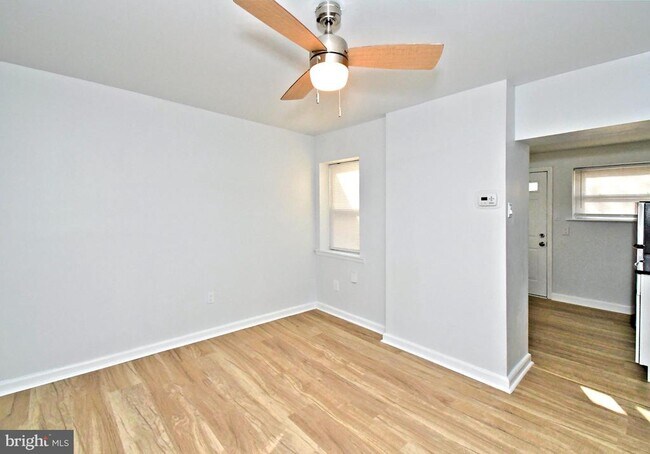 Building Photo - 5816 Knox St