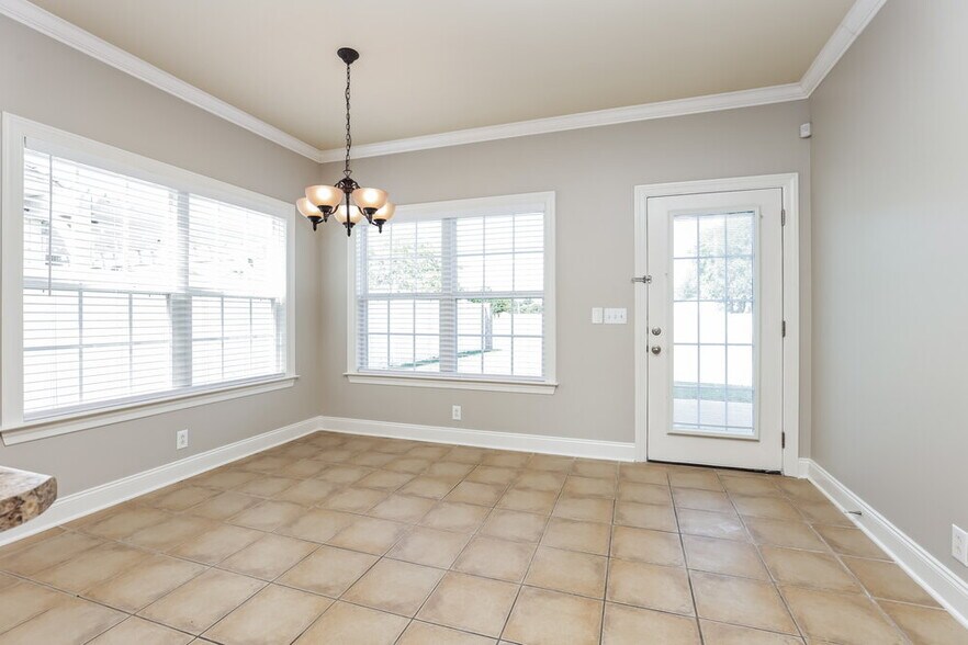 Building Photo - 1521 Barnsley Dr