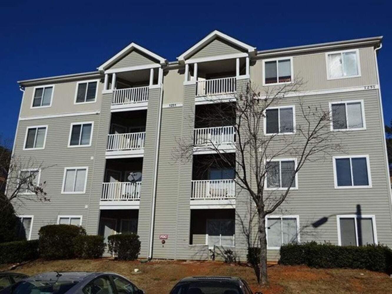 Building Photo - 1431 Collegiate Cir