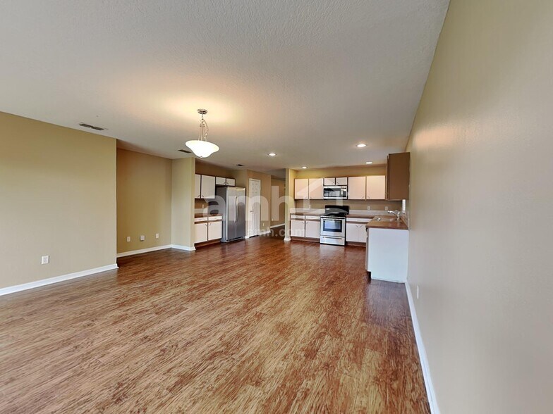 Building Photo - 15601 Sarcee Ct