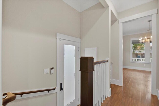 Building Photo - 803 Archer St