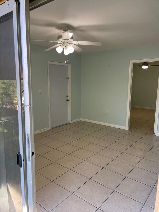 Building Photo - 6821 SW 129th Ave