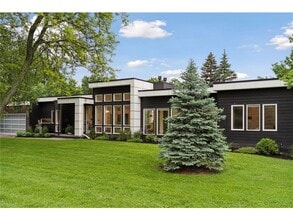 Building Photo - 209 Westwood Dr N