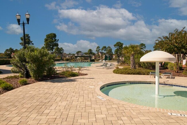 Building Photo - 205 Utopiate Ct