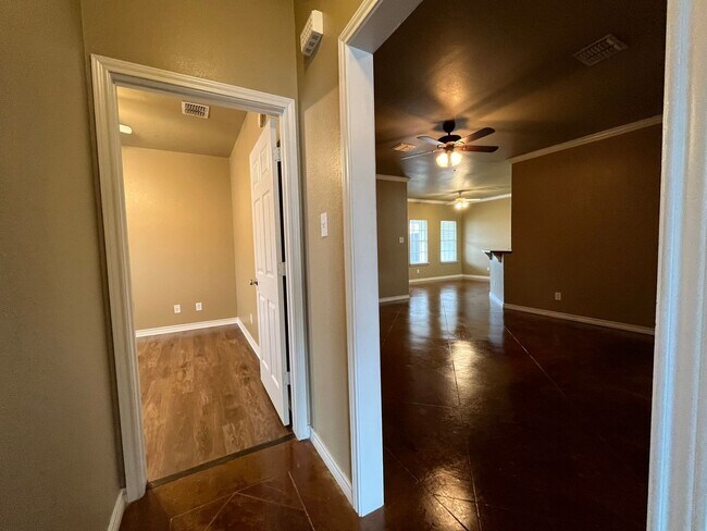 Building Photo - 3045 Palomino Trail