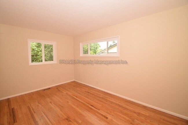 Building Photo - 436 Via Herbosa