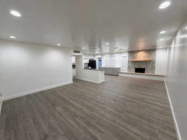 Building Photo - 1716 S Shafer Dr