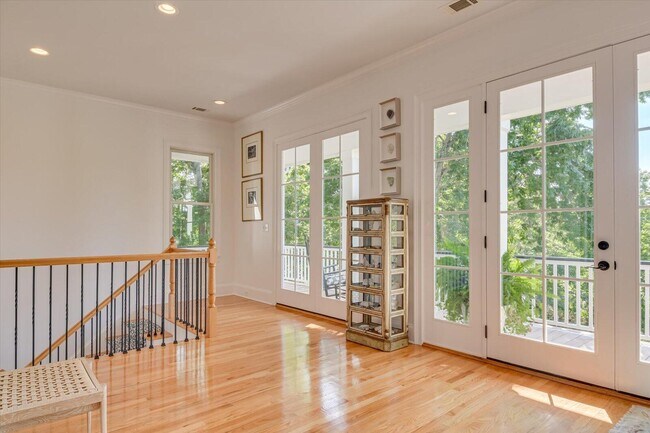 Building Photo - 501 John Fox's Run