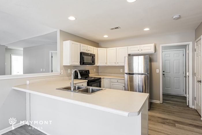 Building Photo - 206 Yukon Dr