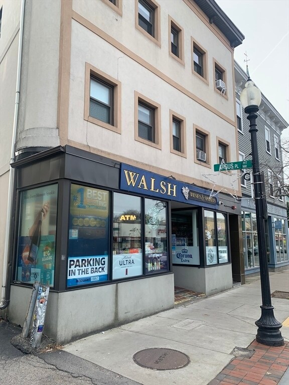 Building Photo - 392 Washington St