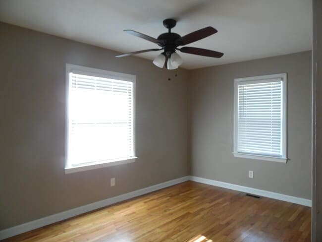 Building Photo - 801 Marcellus Dr