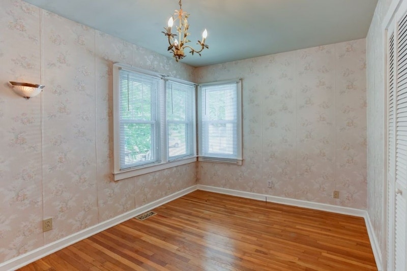 Building Photo - 1306 Henning Ave