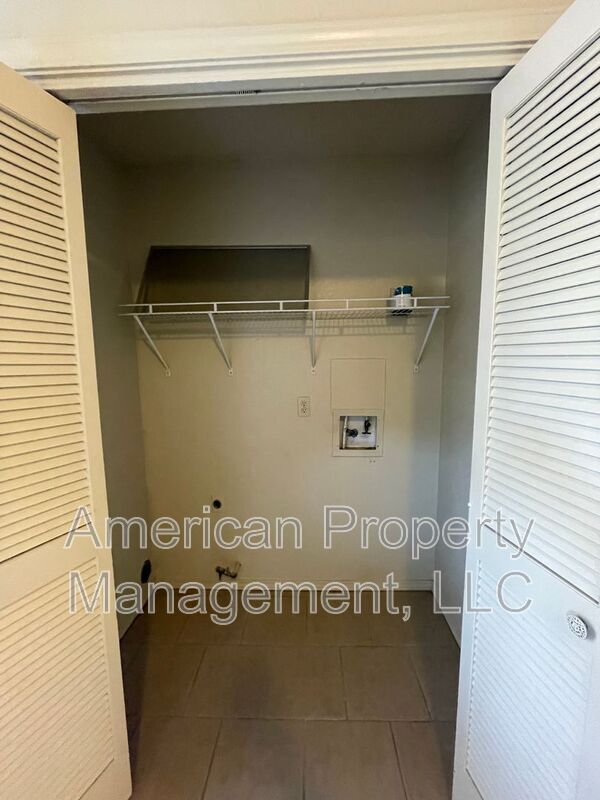 Building Photo - 13240 E 29th Pl