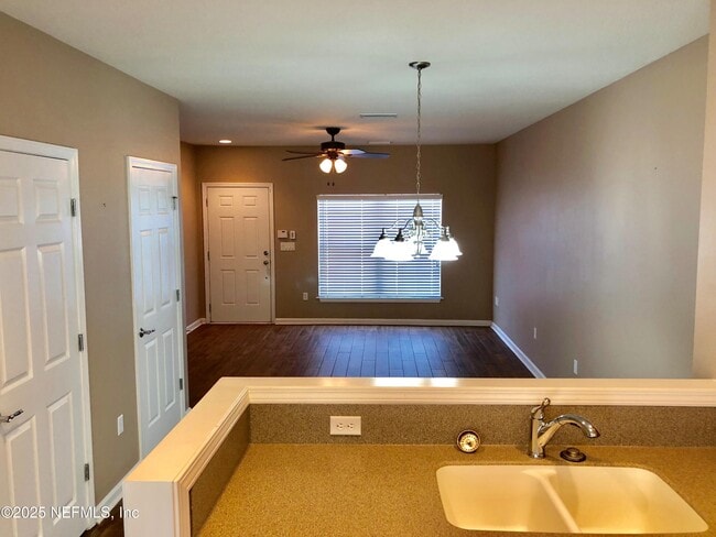 Building Photo - 8078 Summer Cove Ct