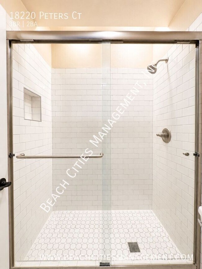 Building Photo - 18220 Peters Ct