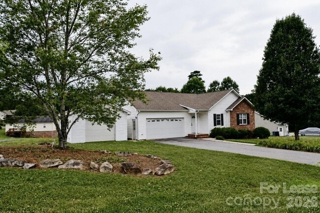 Building Photo - 5139 Silver Tree Trail