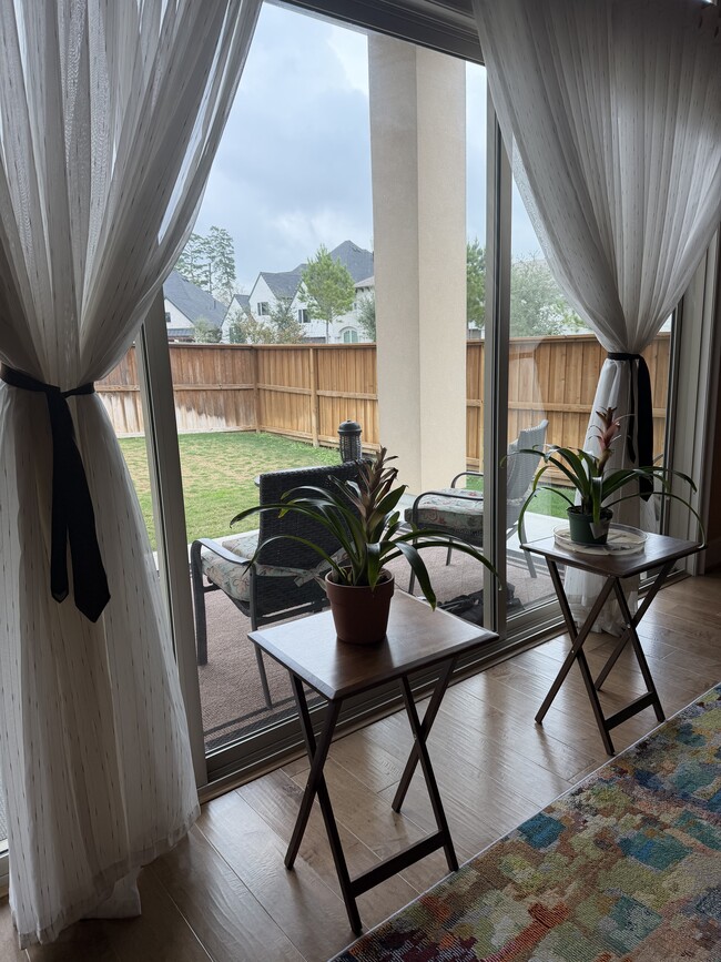 Building Photo - 5423 Caroline Lake Dr