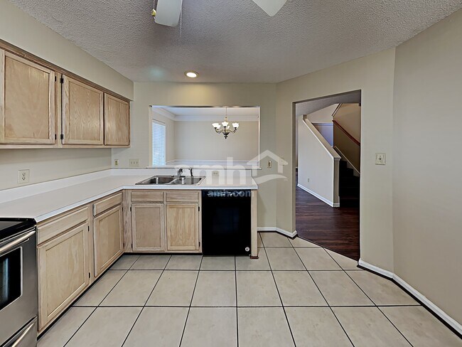 Building Photo - 9319 Cedar River Rd