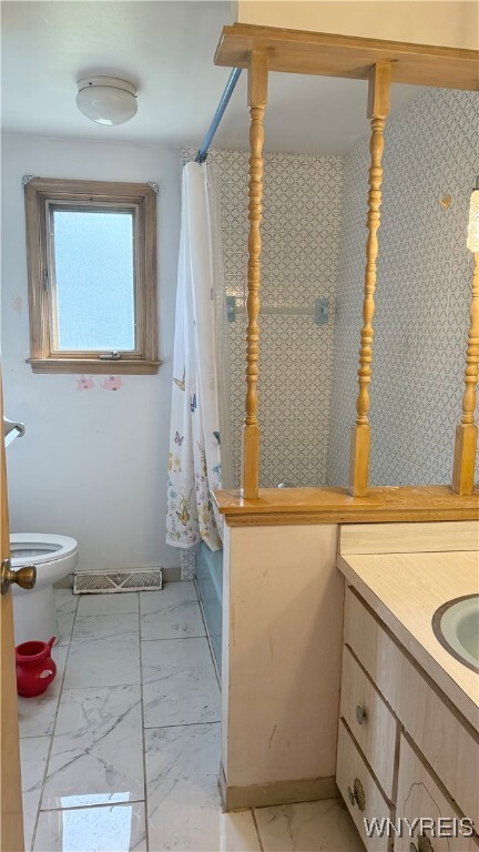 Building Photo - 2547 William St