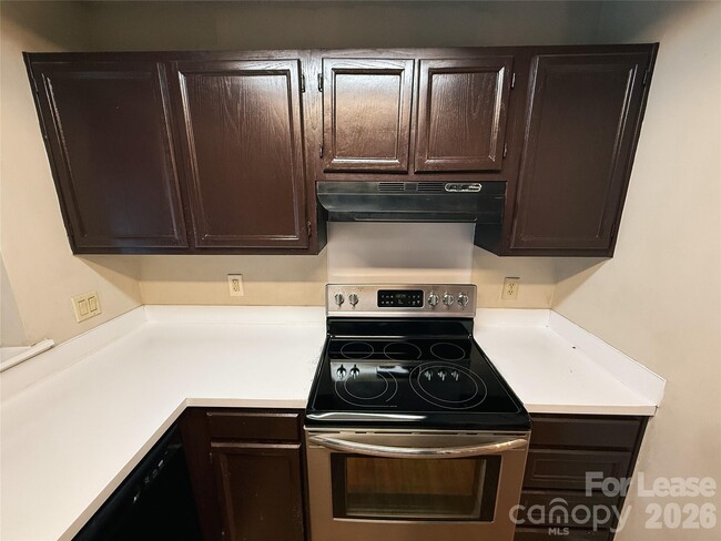 Building Photo - 2802 Iron Gate Ln