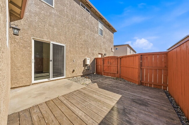 Building Photo - 669 Mission De Oro Dr