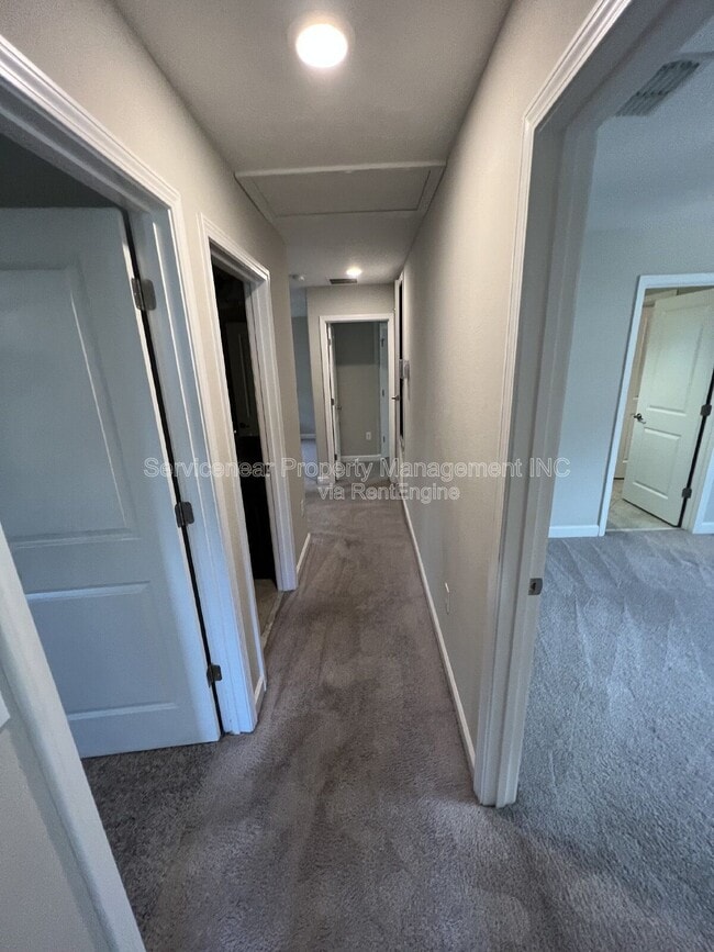 Building Photo - 939 Terra Vista St